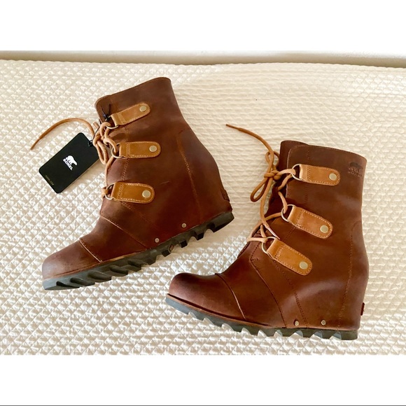 “IT BOOT”- SOREL JOAN OF ARCTIC WEDGE BOOT-EUC-9.5 - Picture 5 of 14